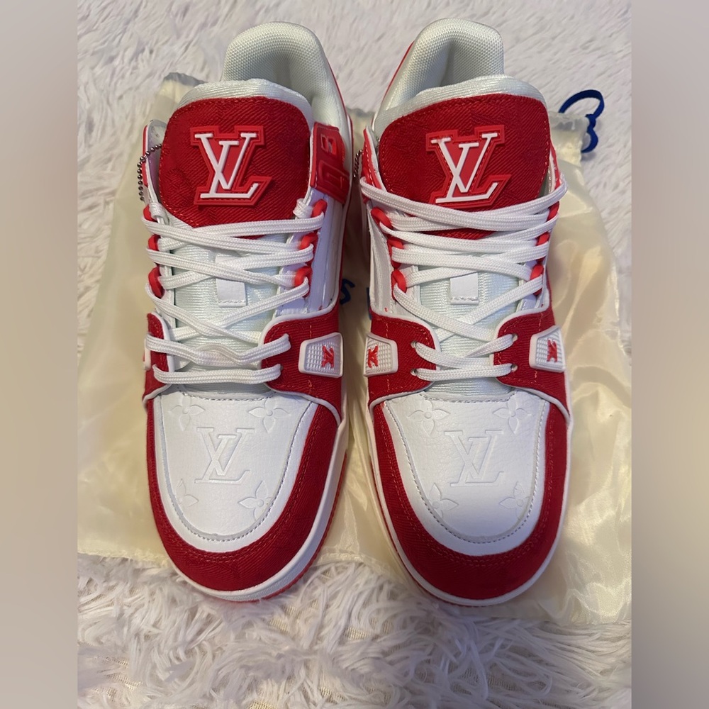 Brand new man’s sneakers